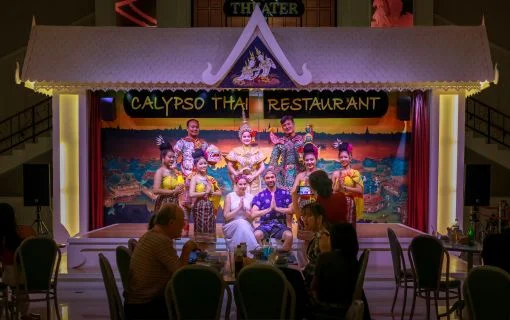 カリプソ・ニューハーフショー＋タイ古典舞踊＋夕食付きチケット