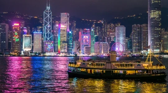 ビクトリアピークからの100万ドルの夜景観賞とビクトリアハーバーの壮大な夜景鑑賞ツアー＜ピークトラム・ビクトリアピーク＞