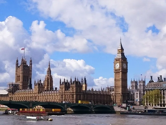 ロンドン観光の王道スポットを1日で制覇！現地体験も含まれたロンドンハイライトツアー