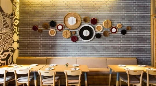 3大タイ料理ランチ + 願いが3倍速で叶う!? 大人気のパワースポット・ピンクガネーシャ ワット・サマーン