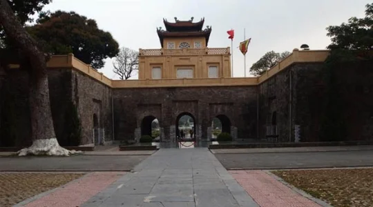 世界文化遺産・タンロン遺跡巡り（乗合いプラン）（ハノイ発）